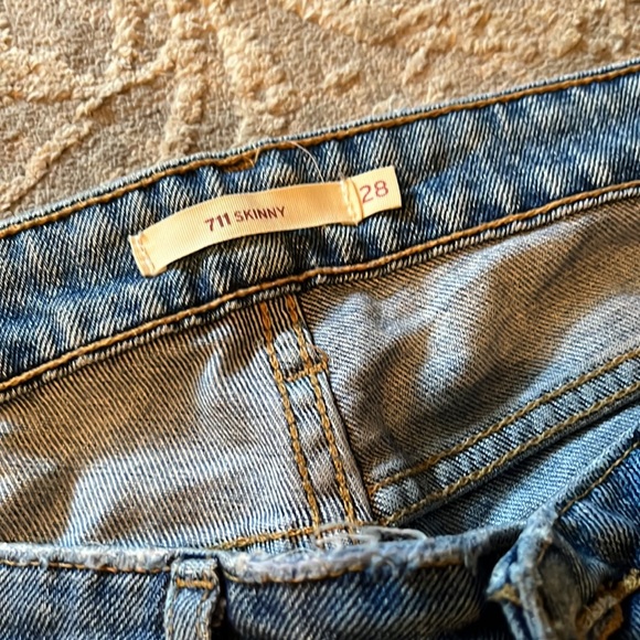 Levi 711 Skinny Jeans - Picture 2 of 4